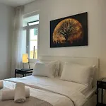 Marton & Martinis Superior Apartments - Spacious One-Room Apartments - Excellent Location Within Walking Distance Of Diocletian\'S Palace And Bacvice Beach - The Best Restaurants Within Walking Distance - Buralux Properties